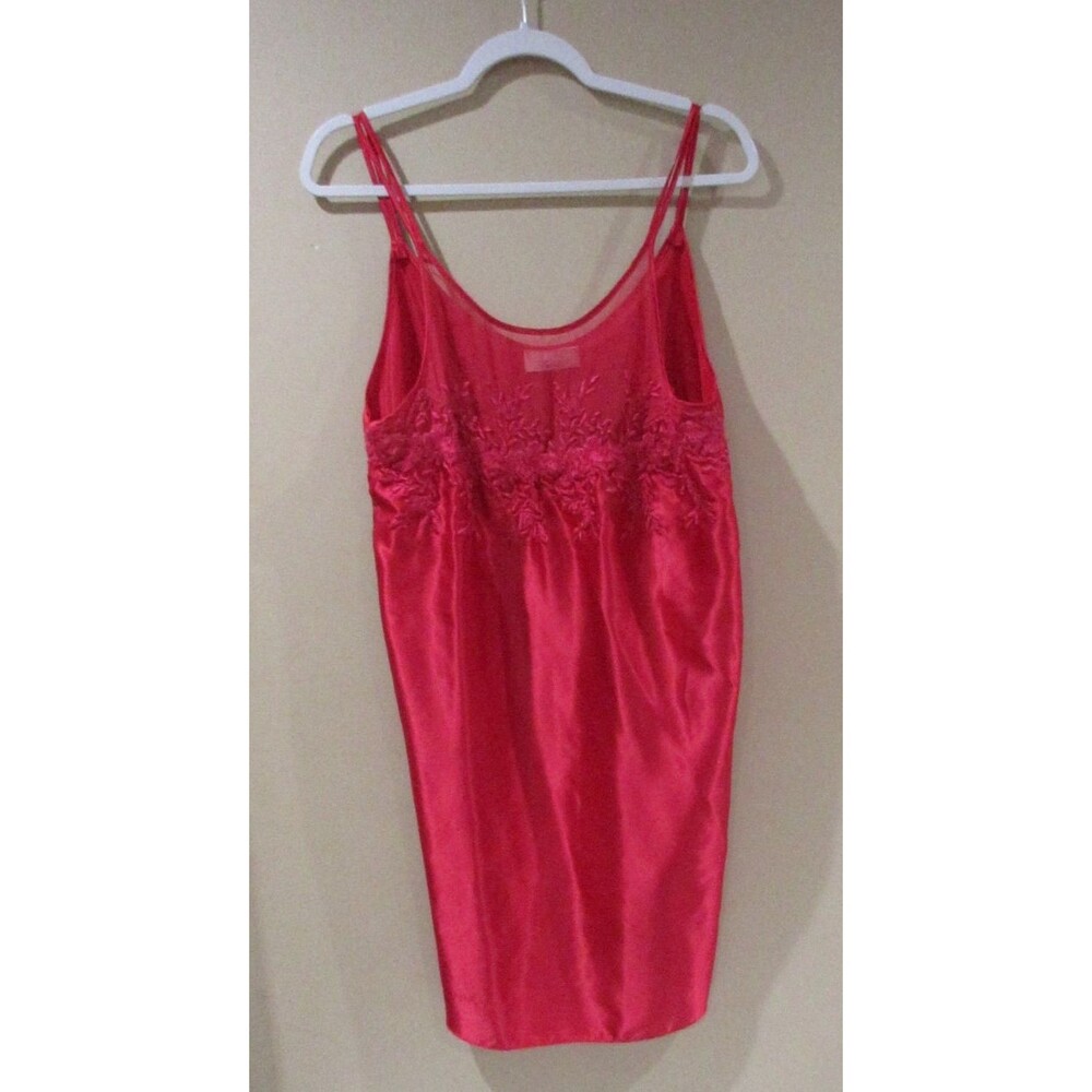 Vtg. Dentelle Silky Nightgown Women Sz XL (?) Ruby Red Lace Bodice